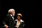bei seinem letzten Live-Auftritt: Jopie Heesters mit Simone Rethel (©Foto: Martin Schmitz)